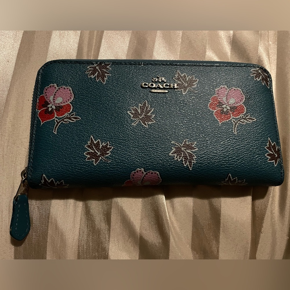 Coach Accordion Wallet